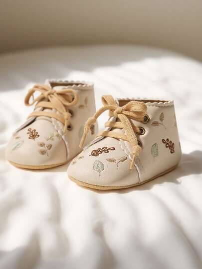 婴儿短靴 女童男童婴儿拖鞋 学步鞋 保暖袜 新生儿婴儿床鞋