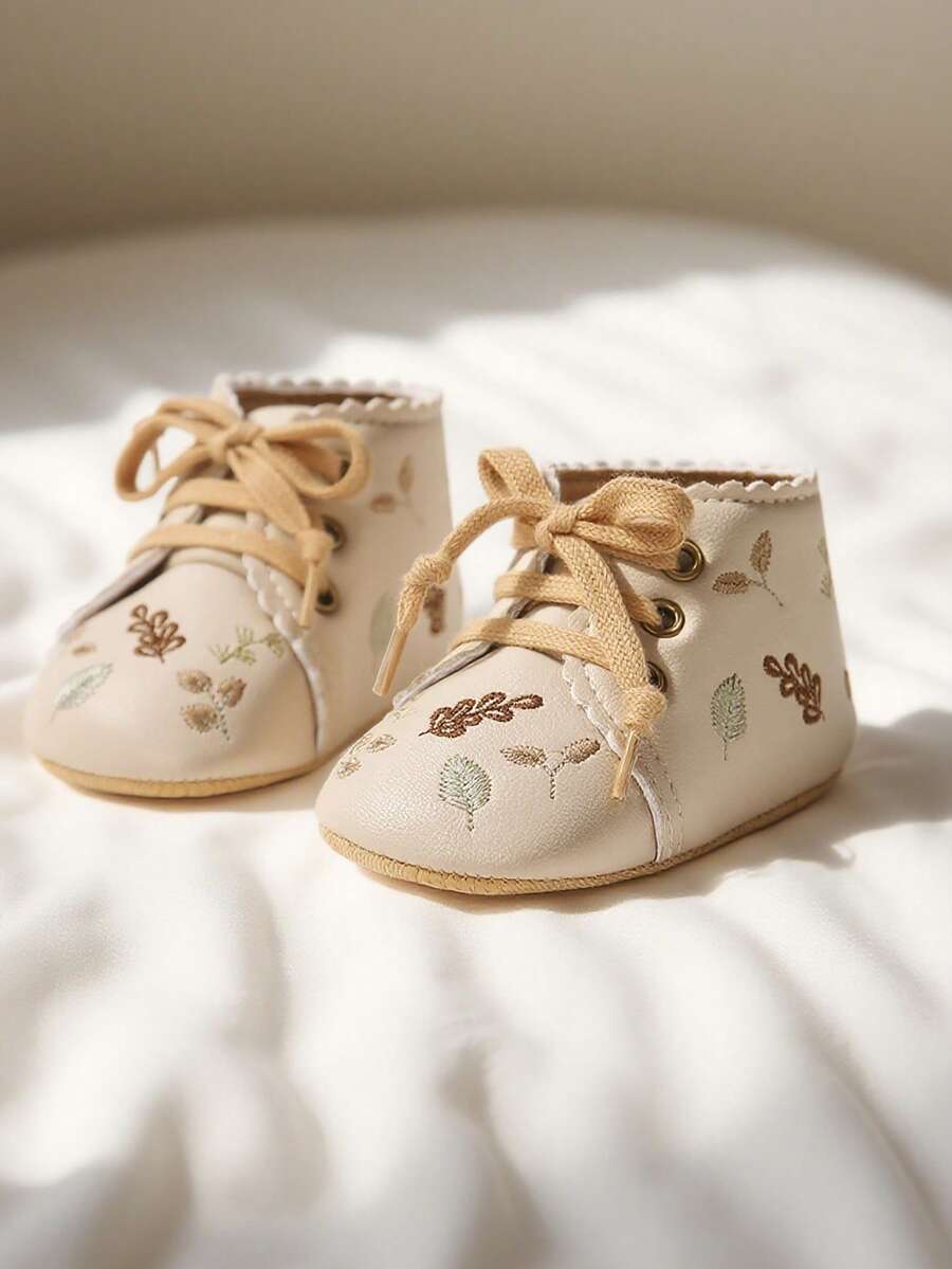 婴儿短靴 女童男童婴儿拖鞋 学步鞋 保暖袜 新生儿婴儿床鞋