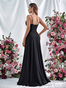 Faeriesty 女士优雅细肩带正式晚礼服，饰有精致的垂褶细节、低背设计和贴身剪裁，适合盛大晚宴、黑领结舞会、婚礼招待会、颁奖典礼和正式宴会。 - 黑色 - 查看 2