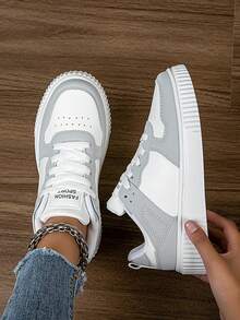 Women's Casual Sneakers, Lace-Up Soft Sole Flat Comfortable Skateboard Shoes, Lightweight Low-Top Everyday Shoes - Grey - View 3