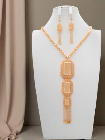 3件套优雅激光镀金玫瑰首饰套装，包含18K镀金项链和耳环，星空设计，适合婚礼、派对、母亲节、情人节等场合，是送给女性的理想礼物。