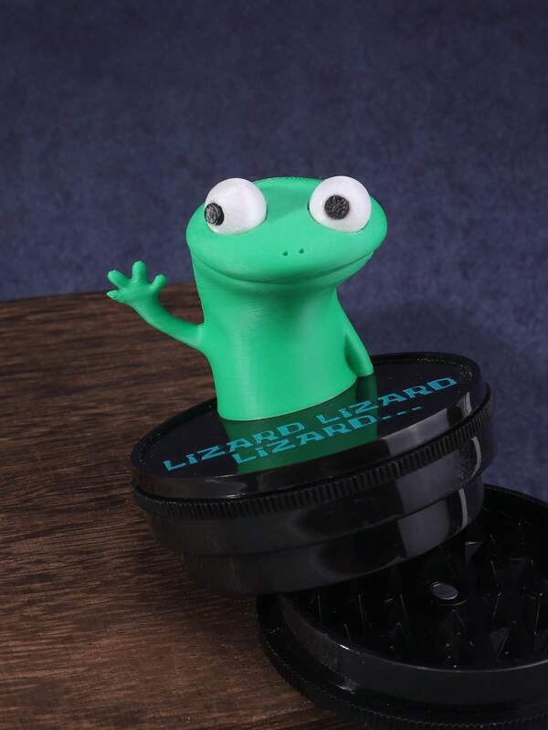 1pc, 60mm Plastic Double-Layer Lizard Shaped Grinder, 3D Cute Lizard Design, Portable, Manual Grinder, Practical Tool, Common Accessory, Useful Household Item, Wonderful Smoking Accessory Gift, Halloween Gift, Christmas Gift