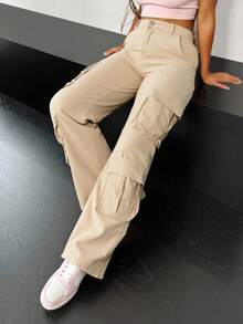 Pantalones color caqui de tiro alto, corte holgado y estilo utilitario, diseño con múltiples bolsillos, tejido estructurado y con textura, casuales, modernos y versátiles. - Caqui - Ver 2