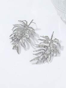 1 Pair New Lightweight Luxury Floral & Palm Leaf Design Minimalist Earrings For Women