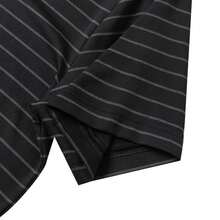 Under Armour Polo de manga corta con rayas de la gira de playoffs para hombres, negro, entrenamiento deportivo casual 1351130-001