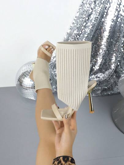 Giày sandal cao gót quai ngang thanh lịch dành cho nữ, phù hợp để đi làm.