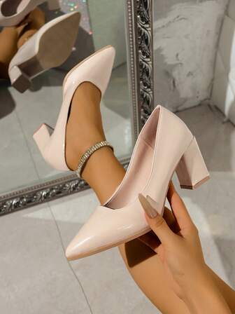 Nuevos tacones de aguja profesionales para mujer, talla grande, tacón medio grueso, piel de patente brillante, unicolor, zapatos de oficina y de uso diario, para primavera/otoño