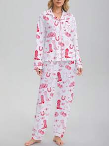 Set de pijamale pentru femei cu imprimeu de cizme de toamnă/iarnă, 2 buc, stil occidental, ținută la modă și frumoasă, top confortabil cu mânecă lungă și guler cămașă și pantaloni lejeri cu talie elastică, pijamale pentru petreceri de sărbători, îmbrăcăminte casual pentru casă în aer liber, haine de toamnă