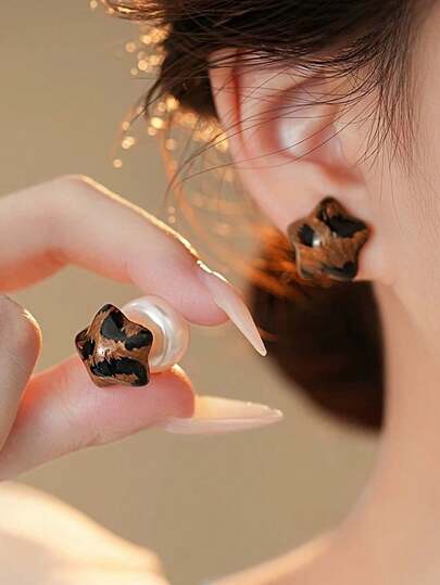 1 Coppia di orecchini di moda Meilad con stampa leopardata frontale e posteriore e pendente a stella con perle, gioielli di moda da donna, adatti per banchetti, feste quotidiane, appuntamenti e uso quotidiano