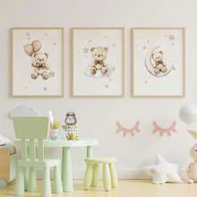 1 pieza, Arte de pared de lienzo, Decoración enmarcada para guardería, Pintura decorativa de oso de peluche. Características: Un oso de peluche sentado en una luna creciente, un oso de peluche sentado en una nube, un oso de peluche sosteniendo un globo. Ideal para: Decoración de habitación infantil, Decoración de guardería, Decoración de habitación de bebé, Decoración de jardín de infantes, Decoración de habitación de niño/niña, Decoración de sala de juegos