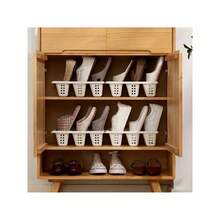 三层鞋架收纳架 - 节省空间的鞋架，适用于门口、衣柜、宿舍或前门 - 无需组装，耐用塑料材质，可容纳3双鞋，鞋架收纳架，宿舍收纳架，现代鞋架，结构稳固，鞋架收纳架，宿舍收纳架，宿舍