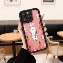 Funda de telefono con borde negro para iPhone con estampado de conejos y zanahorias en color rosa claro ideal para uso diario en cafeterias y salas de estar Aplicable a los teléfonos de la serie Apple y Galaxy - Blanco - Ver 3