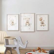 1 pieza, Arte de pared de lienzo, Decoración enmarcada para guardería, Pintura decorativa de oso de peluche. Características: Un oso de peluche sentado en una luna creciente, un oso de peluche sentado en una nube, un oso de peluche sosteniendo un globo. Ideal para: Decoración de habitación infantil, Decoración de guardería, Decoración de habitación de bebé, Decoración de jardín de infantes, Decoración de habitación de niño/niña, Decoración de sala de juegos