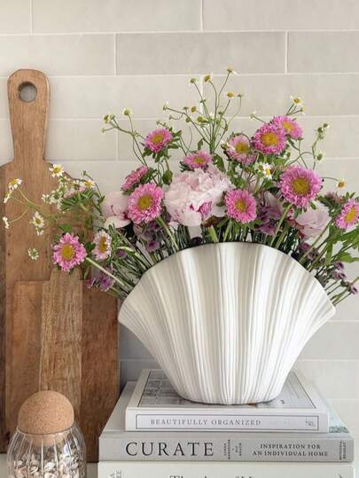 1pc Fluted Shell Vase, Flower Vase, Vases For Decor, Home Decor / Table Decor
