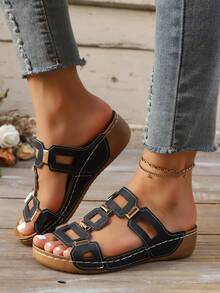 New Women Fashion Flat Sandals, Wedge Sandals, Platform Sandals, Solid Color Geometric Pattern Casual Beach PU Leather Rivet Embellished Flat Sandals, Platform Sandals, Beach Summer - Black - View 4