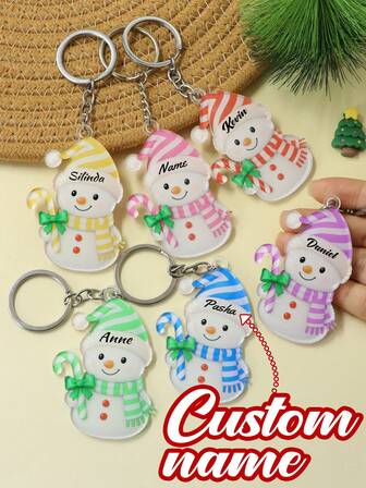名入れ可能 雪だるまキーチェーン、オリジナル名入りキーチェーン、カスタマイズ可愛いキーチェーン、女性向けカスタマイズキーチェーン、バッグチャーム、孫へのクリスマスギフト、アクリルキーチェーン、クリスマスキーチェーン、クリスマス、クリスマスギフト、帽子とマフラーの雪だるま、カラフル、男の子、子供、母親、ファミリー