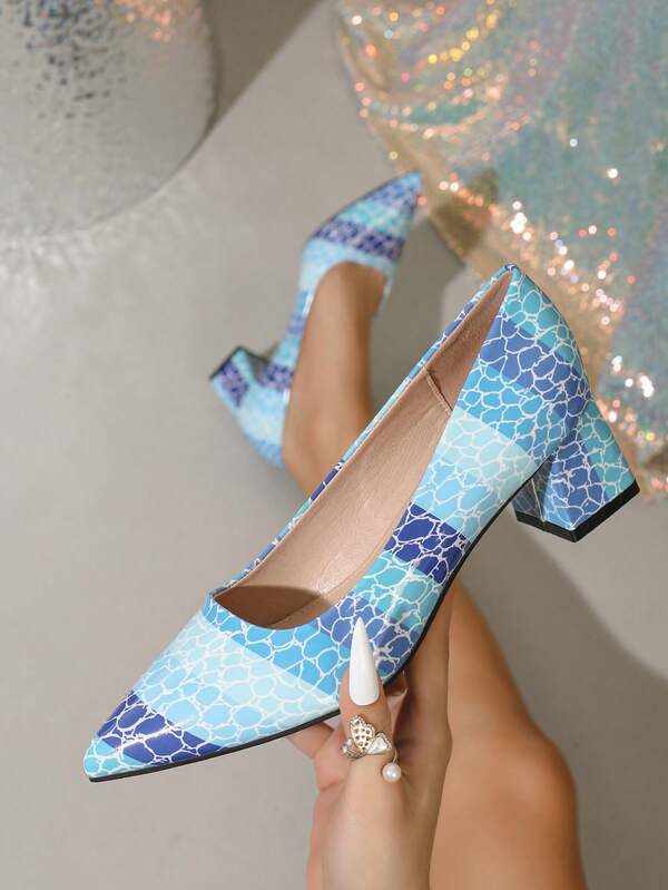 كعب عالي ملون أنيق وجذاب للنساء ذو أصبع قدم مدبب، كعب سميك مناسب للحفلات والمناسبات