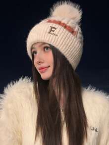 1 pièce Bonnet d'hiver pour femme, motif tricolore et broderie de lettre en tricot pour l'automne/hiver, bonnet de ski à grand tour de tête, chaud et confortable, pompom, respirant et doux, lavable, cadeau idéal, convient pour le port quotidien, la marche, les courses en automne/hiver - Multicolore - Voir 11