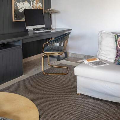 Alfombra beige para dormitorio con cubierta protectora|La alfombra perfecta para una decoración moderna y elegante del hogar.|Alfombra de Alta Calidad para Sala de Estar - Adecuada para Exteriores|Fácil de Limpiar - Aspiradora