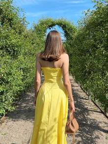 Robe d'été jaune canari boho pour femmes, décolletée avec volants, fermeture éclair dans le dos pour un enfilage facile. Convient pour les vacances à l'île, la plage, les festivals de musique/concerts et le port quotidien