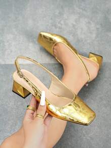 Giày sandal bít mũi khoét lỗ kiểu Pháp cho nữ, giày cao gót đế dày mùa hè, giày La Mã cao cấp gót trung bình, giày mũi tròn kiểu retro, giày mũi vuông đế vuông khoét lỗ cao gót cho nữ, sandal quai ngang thoải mái cho quý cô, giày cao gót thanh lịch cho nữ. - Vàng - Xem 17
