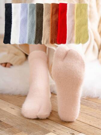 1双女士秋冬加厚保暖五趾袜，珊瑚绒中筒袜，居家穿着舒适保暖袜