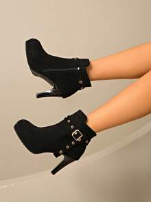 欧美新款秋冬细跟踝靴，侧拉链高跟短靴，时尚靴子，Womndy短靴，欧美细跟高跟鞋，流行冬季新款性感圆头靴，极简高跟女靴