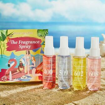 1/4瓶夏季香氛喷雾礼盒；系列4瓶装，每瓶40毫升，便携设计，型号分别为400/509/602/608，包含多种香型，涵盖果木、木香、海洋等，适合从海滩度假到都市通勤等各种场景。礼盒采用热带风情插画包装，火烈鸟和泳装元素充满夏日活力。