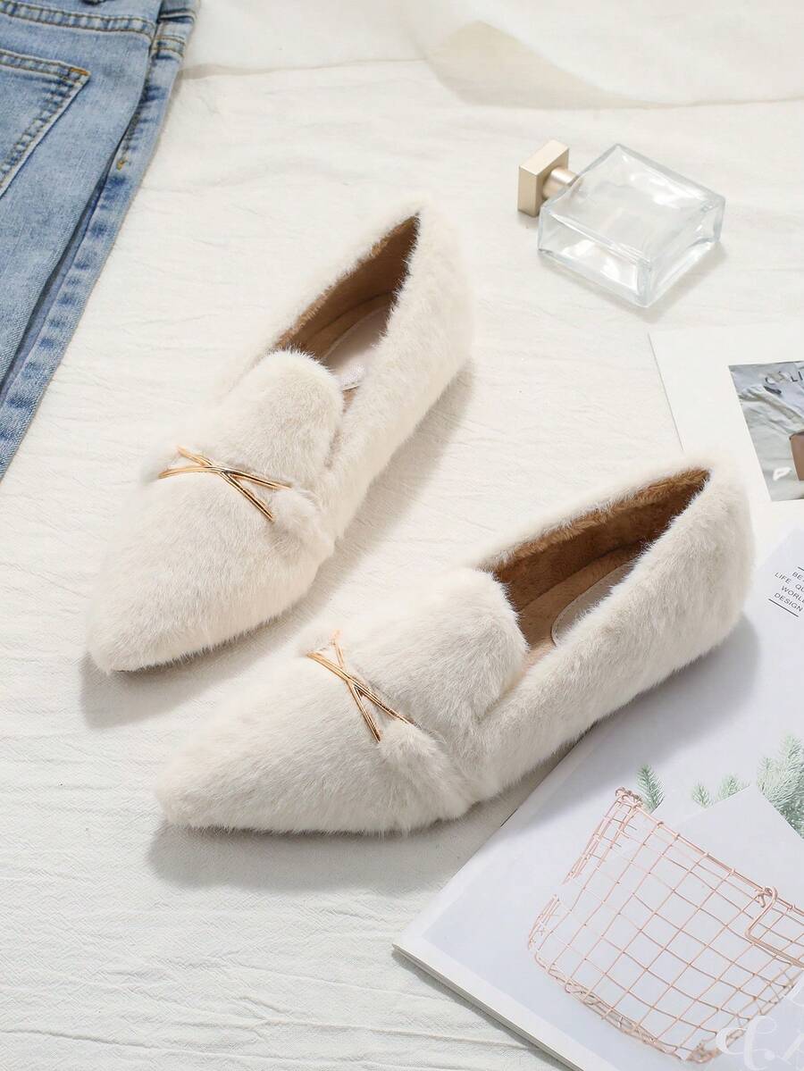Women's Winter Warm Flat Shoes, Cute Soft Plush Pointed Toe Versatile Fashion Outdoor Flat Shoes, Flat Heel Driving Shoes, White Furry Comfortable Flat Shoes, Slip-On Casual Flats - White - View 1