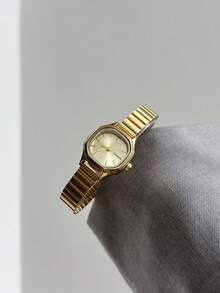 Este reloj de cuarzo cuadrado de bambú dorado/plateado es adecuado para el uso diario y también es un regalo perfecto para cumpleaños y Navidad. - Dorado - Ver 3