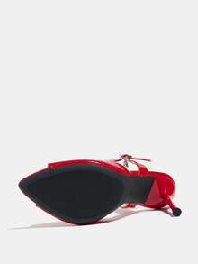 女士高跟鞋，时尚百搭，适合春秋季夜店、派对、户外活动，优雅别致，亦可用于宴会、T台走秀、展览等场合。尖头设计，亮面闪亮，宽口露趾，搭配高品质镜面鳄鱼纹材质，可调节踝带，优雅奢华的红色高跟鞋，可搭配连衣裙、正装、凉鞋等。 - 紅色 - 查看 9