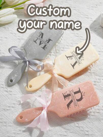 أمشاط مخصصة الاسم، فرش شعر مخصصة، فرش شعر منقوشة مخصصة، هدايا لوصيفات العروس مع أسماء قابلة للتخصيص، هدايا عيد ميلاد للبنات، أمشاط وسادة هوائية باللون الزهري الفاتح للنساء، هدايا سنوية، هدايا عيد الحب، هدايا عيد ميلاد، هدايا زفاف، هدايا عيد الأم، هدايا للأمهات، هدايا للصديقات، وهدايا للزوجات.