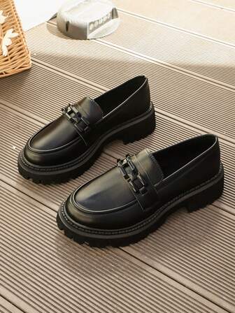 Mocasines con plataforma para mujer, zapatos de cuero negro con decoración de cadena, estilo universitario retro, suela blanda, nuevos para primavera y otoño