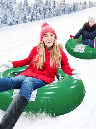 1/加厚PVC充气滑雪圈，带手柄，防翻滚设计，雪人企鹅趣味图案，冬季运动装备，耐寒耐磨，户外雪地游戏工具，适用于圣诞节庆祝活动、亲子户外活动、雪地游戏等冬季场景。