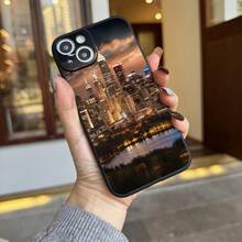 Una elegante funda de teléfono de verano que muestra el bullicioso horizonte de la ciudad por la noche, adecuada para varios modelos de  incluyendo 16, 11, 15, 14, 13, 12 Pro Max y XR Plus.Esta funda protectora negra para teléfono es un regalo encantador para mujeres, hombres y adolescentes. - Colores mixtos - Ver 3