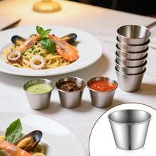 2/4/8 Stücke 304 Edelstahl Gewürz- und Saucennäpfe, 75ml Mini Dipschälchen, wiederverwendbare Metallramekins, gewerbliche Qualität, multifunktional, ideal für alle heißen und kalten Soßen, Einzelportionsschälchen für Zuhause und Restaurant
