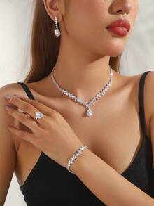 5pcs Luxury Zirconia Leaf Shaped Necklace, Earrings, Bracelet, Ring Jewelry Set, Elegant And Fashionable For Wedding, Party, Daily Commute