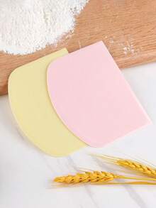 1pc Pastry Scraper,Pastry Chopper,Plastic Pastry Cutter, Multifunctional Scraper,Cream Scraper, Batter Scraper, Bread Slice Scraper, Powder Scraper,Kitchen Cutting Dough Scraper,Home Baking Pizza Knife,Cake Cutter,Kitchen Supplies,Kitchen Small Tools,Multifunctional PP Bread Separator,Kitchen Utensils - Multicolor - View 8