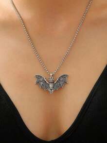 This Vintage Gothic Bat Pendant Necklace Is A Unique Hip-Hop Punk Style Suitable For Both Men And Women To Wear On Everyday Occasions And Holidays. It's Also The Perfect Gift For A Good Friend. - 復古銀色 - 查看 6