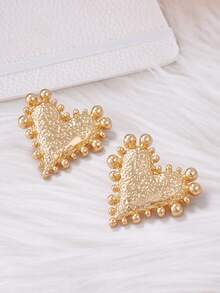 1 Pair Fashionable Minimalist Niche Quality Alloy Heart Shaped Stud Earrings, Sophisticated Design For Daily Wear, Women