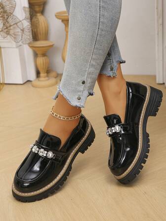 女士厚底坡跟平底鞋，纯色朋克商务学院风优雅水钻乐福鞋，时尚百搭办公鞋