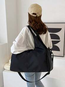 男女通用瑜伽运动健身包，带鞋仓、干湿分离口袋、可调节瑜伽垫绑带，可作旅行手提包或单肩包，适合锻炼。 - 黑色 - 查看 12