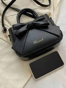 Personalizowana torebka z pozłacaną kokardą i imieniem, spersonalizowana modna damska mała torba listonoszka ze sztucznej skóry, damska torebka walentynkowa z kokardą, duża pojemność – można nosić na jedno ramię/przez ramię, z ozdobną zawieszką w kształcie kuli, odpowiednia do podróży, na wyjścia, zakupy, randki, idealny prezent dla par, sióstr, rodziny, przyjaciół, prezent świąteczny, prezent rocznicowy, walentynki