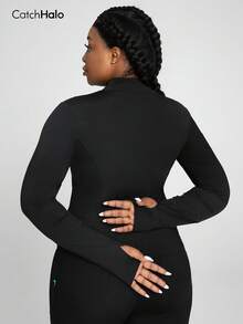 Plus Size Slim Fit Curvy Sports Jacket, Black Thumb Hole Ultra Breathable Full Zip Up Stand Collar Fitted Figure-Flattering Non-Restricting Workout Coat, Fall Winter Gym Running Daily Casual