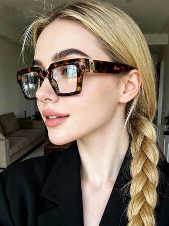 1pc Personalized And Versatile Square Frame Flat Light Glasses, Exquisite And Fashionable Computer Reading Glasses, Suitable For Travel Accessories And Daily Clothing