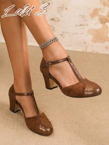 女士复古优雅天鹅绒圆头粗跟T字带镂空设计搭扣高跟玛丽珍鞋,适合派对/婚礼/办公室通勤/商务礼仪,春/夏/秋/冬皆宜,棕色高跟鞋,可搭配连衣裙、芭蕾平底鞋、拉丁舞鞋。 - 棕色 - 查看 3