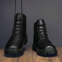 男士加大码黑色休闲摩托车靴，系带，防滑，增高，适合所有季节，完美搭配夹克，拉链靴男士高帮英伦风格黑色工装摩托车皮靴增高男鞋，搭配牛仔裤 - 黑色 - 查看 4