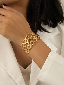 1pc Fashionable 2025 New Hollow Bracelet For Women, Suitable For Party, Daily Wear, Wedding, Valentine's Day Gift