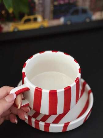 1件/2件极简手绘红色条纹陶瓷咖啡杯碟套装，实用家用马克杯，早餐杯，一款设计独特的咖啡杯，一款时尚创意小蝴蝶碟，小吃盘，蛋糕甜点盘，小开胃菜盘，下午茶餐具套装