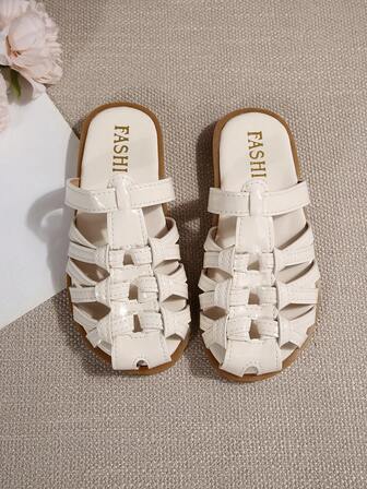 Children Fashion Outdoor Sandals Summer Square Toe Flat Shoes One-Strap Sandals New Style Girls Shoes Stylish Beach Slippers